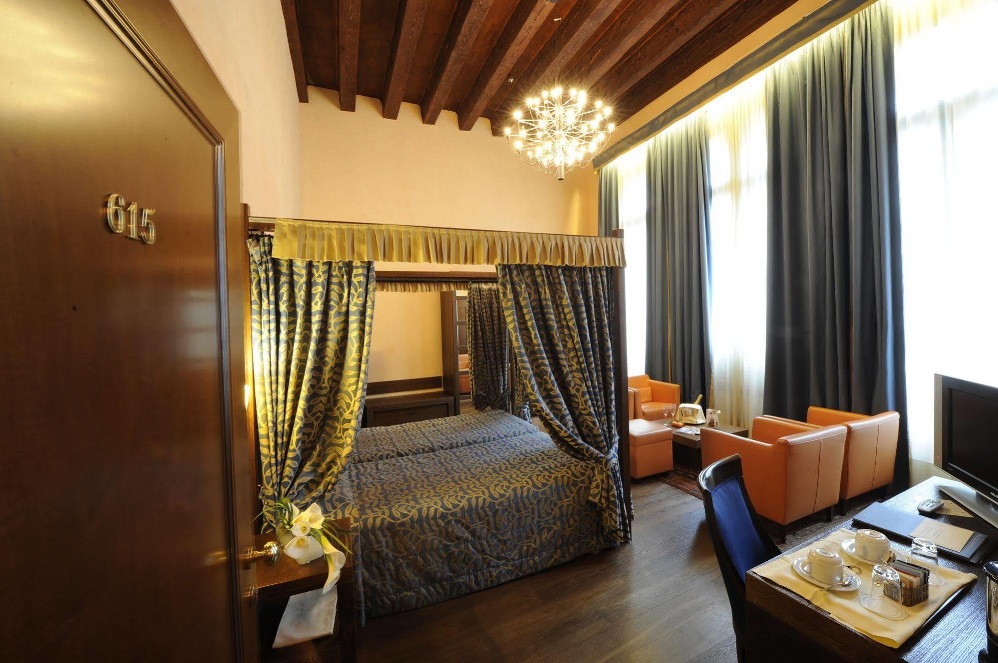 Palazzo Selvadego Hotel Venice Room photo